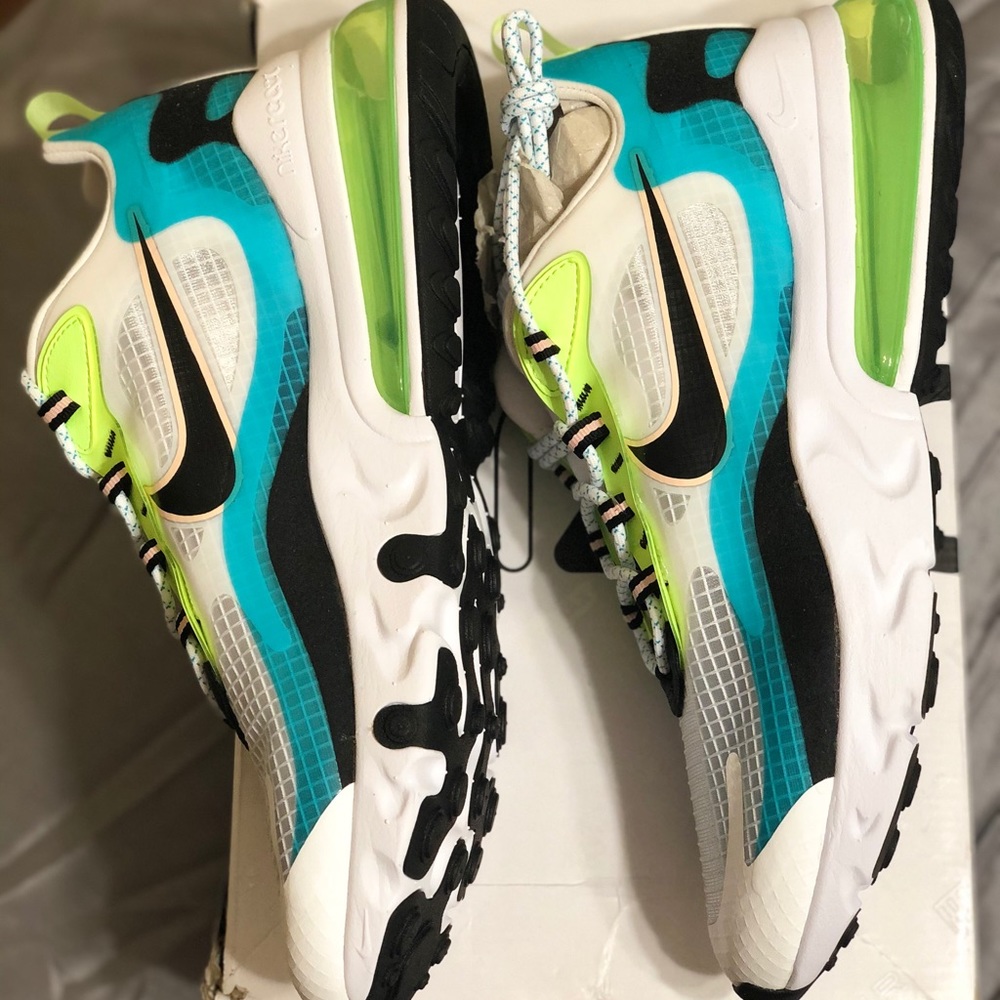 Air max 270 React SE sneakers men’s size 11.5